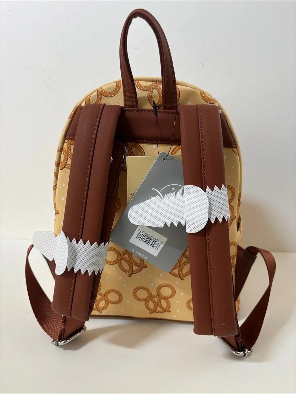 2022 Disney Parks WDW Mickey Mouse Scented Pretzel Loungefly Mini Backpack